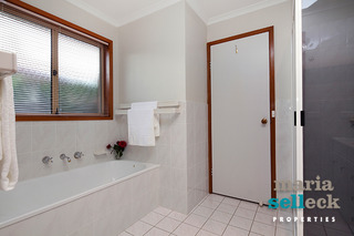 Bathroom (2015-02-12)