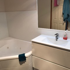 Bathroom (2018-04-03)