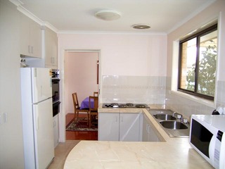 Kitchen to Dining (2004-05-05)