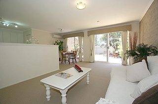 Living room (2007-11-14)