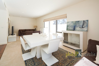 Lounge Room (2015-09-23)
