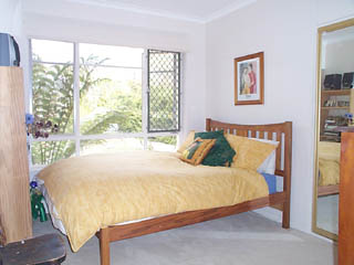 Bed 2 (2001-11-16)