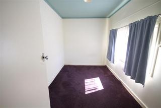 Bedroom (2011-03-08)