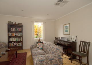 Lounge Room (2012-04-26)