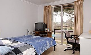 Bed 2 (2003-08-13)