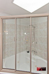 Bathroom (2013-12-03)