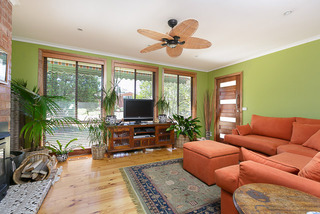 Lounge Room (2012-11-15)