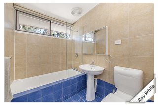 Bathroom (2016-10-06)
