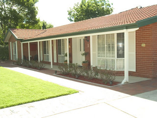 Front entry (2004-11-22)