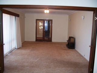 Living Room (2011-11-10)