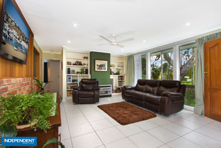 Living Room (2013-10-03)
