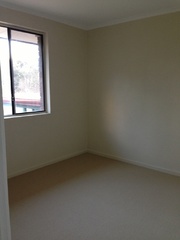 Bedroom (2013-09-04)