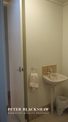 Powder room (2012-05-16)