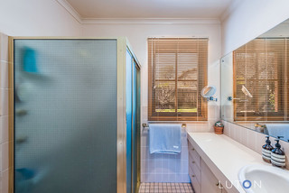 Main Bathroom (2018-08-10)