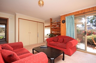 Family Room (2010-08-06)