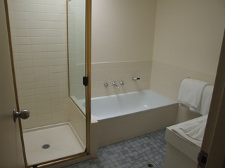 Bathroom (2018-01-11)