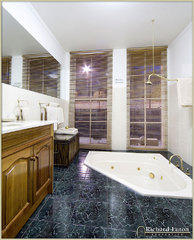 Bathroom (2009-09-16)