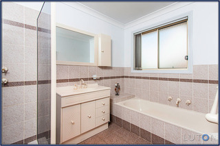 Bathroom (2013-10-09)
