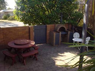 Backyard (2005-04-29)