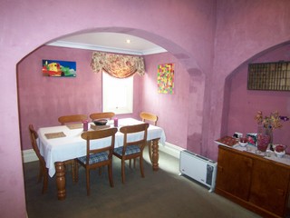 Dining (2008-09-19)