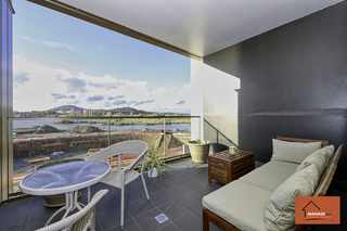 Balcony (2019-05-08)
