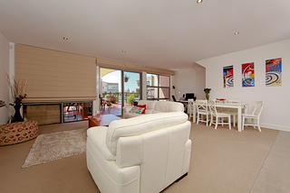 Living Room (2011-11-01)
