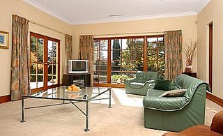 Family room (2004-05-14)