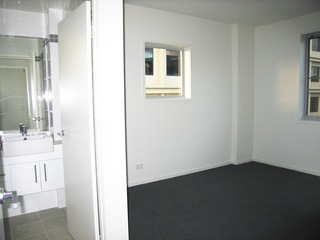 Bed 1 (2006-06-05)