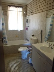 Bathroom (2014-01-14)