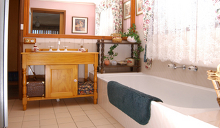 Bathroom (2003-11-26)