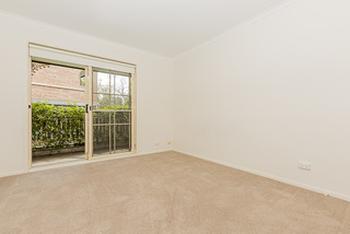 Bedroom 1 (2015-10-13)