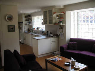 Meals To Kitchen (2006-12-08)