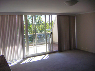 Living to balcony (2005-03-31)