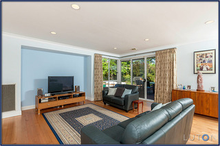 Family Room (2013-11-13)