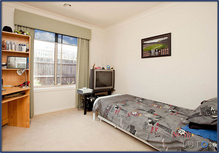 Bedroom 4 (2011-02-21)