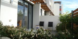 Front Terrace (2010-03-25)