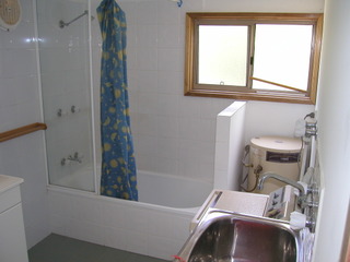 Bathroom (2014-01-31)