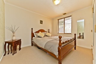 Bedroom 2 (2011-08-18)