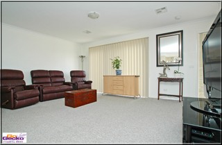 Lounge (2011-03-22)