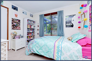 Bedroom 2 (2011-12-06)