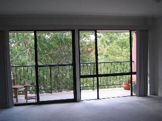 Living (2005-02-09)