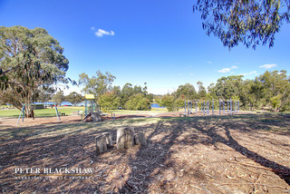 Easy level walk to Lake Ginninderra and its amenities (2016-08-12)