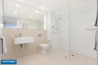 Bathroom (2015-03-16)