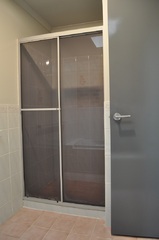 Bathroom (2015-06-15)