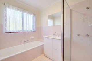 Bathroom (2018-08-01)