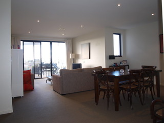 Lounge & Dining (2014-07-17)