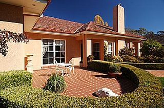Front terrace (2004-05-14)
