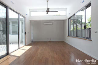216B Living (2013-11-22)