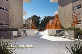 Courtyard (2012-03-21)