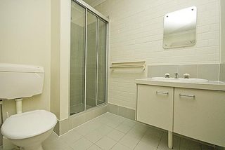 Bathroom (2008-01-23)